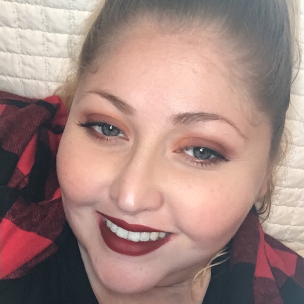 Meet your Posher, Luisa